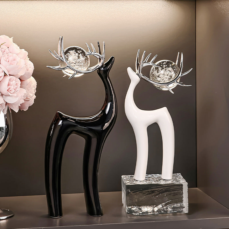 Ornaments: fawn, light luxury, high-end, high-end living room, wine cabinet, TV cabinet, home decorations, modern Fulu double to